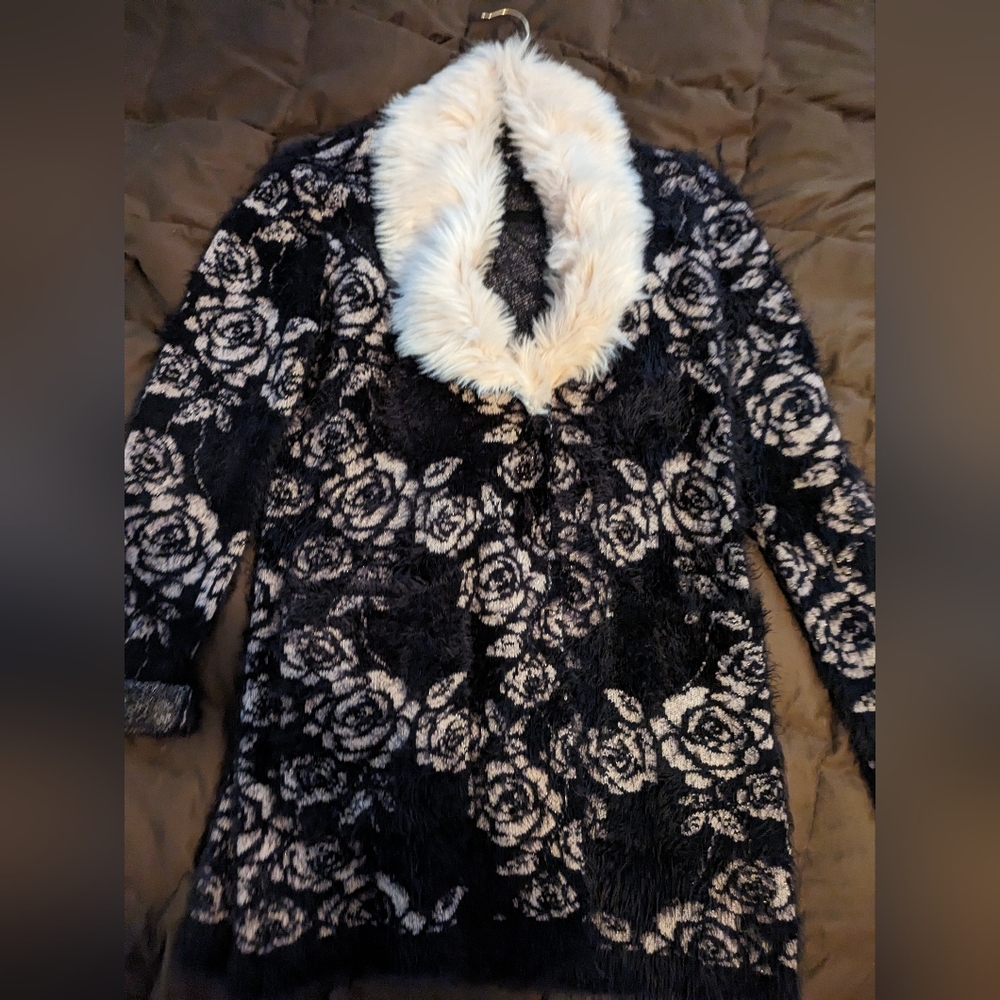 Black Rivet cardigan sweater size med